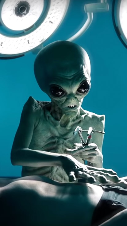The Aliens In 'American Horror Story: Double Feature' Could Be Related To The Kit-Loving Aliens Of 'Asylum'
