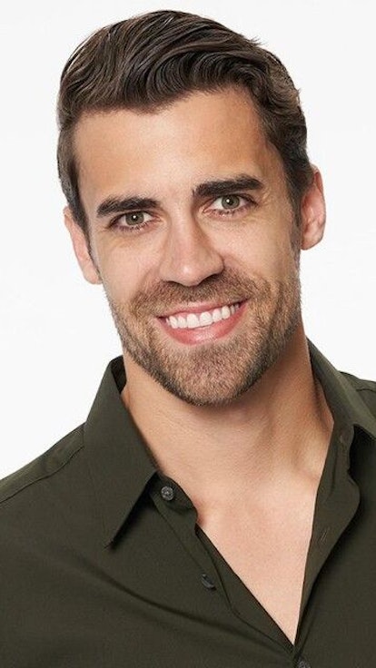 Is Rick On 'The Bachelorette' Wearing Eyeliner? A Photo Investigation...