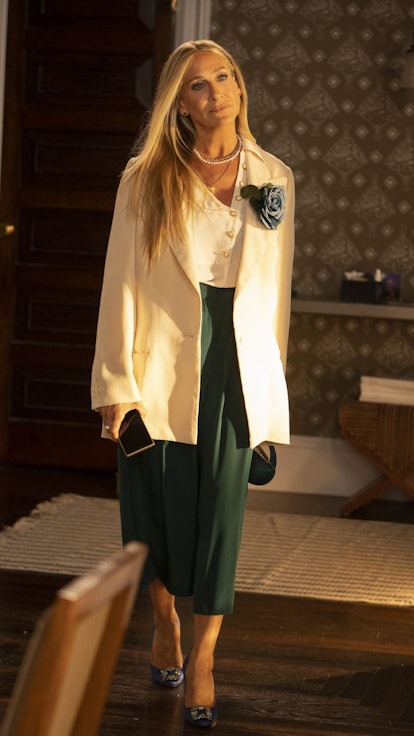 All Of Carrie's Outfits In The 'Sex And The City' Reboot In One Place